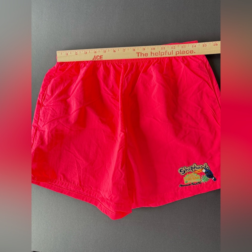 Vintage Shephard's Tiki Beach Bar & Grill Clearwater, FL Shorts - Size LARGE - Picture 3 of 7